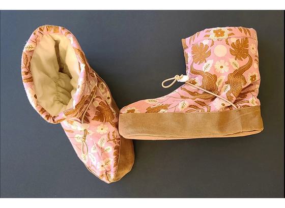 Thumbnail of custom quilted fleece lined indoor lounge slippers.